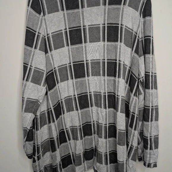 Leo & Nicole Plaid Open Front Cardigan Sweater Gray Black Women’s 2X (Fits 1X) - Picture 6 of 8